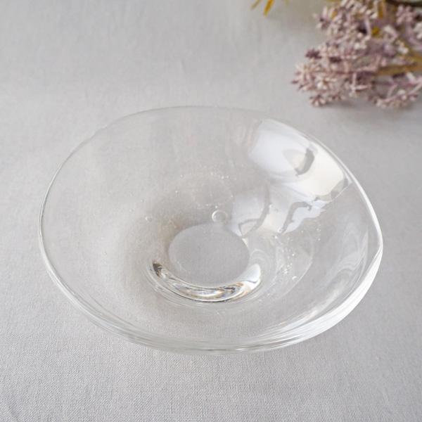 ガラス小鉢 透明 丸皿 ミルキーウェイ φ11cm tonari 吹きガラス 手作り かわいい