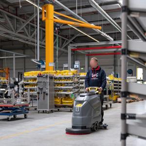 ケルヒャー KARCHER 自走式 床洗浄機 ...の詳細画像1