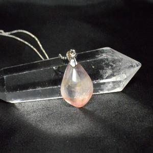 ストロベリークォーツ カザフスタン産 ペンダントトップ 天然石