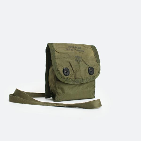 米軍放出品 ミリタリー ポーチ ショルダー デッドストック U.S. ファーストエイドキット