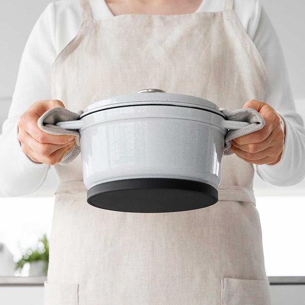 鍋敷き tower タワー マグネットシリコーン鍋敷き 丸型 マグネット内蔵 シリコン製 山崎実業 ...