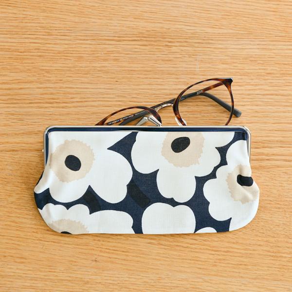 マリメッコ がま口 ポーチ ミニ ウニッコ シルマラシ ミッドナイトブルー×クリーム marimek...