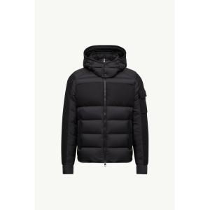 2025/26秋冬 MONCLER モンクレール メンズBARBUSTEL SHORT DOWN JACKET WITH HOODダウンジャケット【Nero 】【送料無料】【正規品】