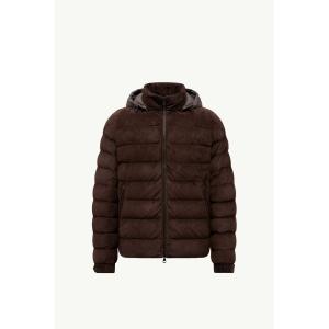 2025/26秋冬 MONCLER モンクレール メンズARNEB SHORT DOWN JACKET IN SUEDE WITH HOODダウンジャケット【Marrone 】【送料無料】【正規品】
