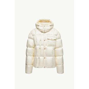 2025/26秋冬 MONCLER モンクレール メンズSERFANTO SHORT DOWN JACKET WITH HOODダウンジャケット【Bianco Avorio 】【送料無料】【正規品】