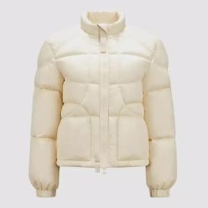 2024春夏 MONCLER モンクレール レディースPIUMINO CORTO YAZIダウンジャケット【bianco 】【送料無料】【正規品】｜celebrity