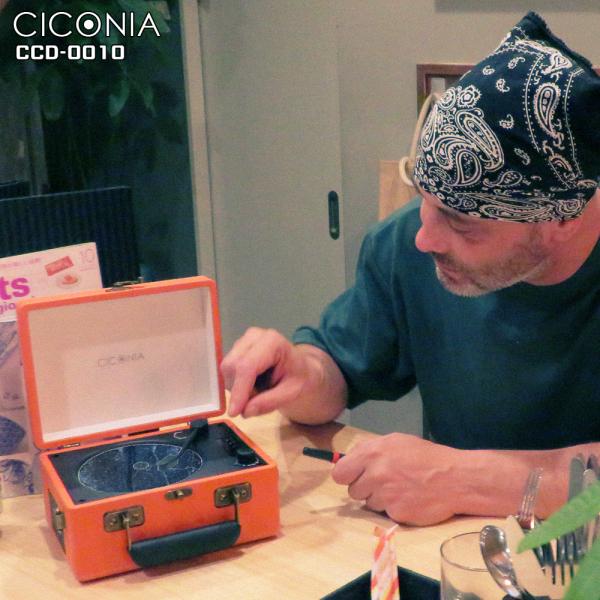 レトロ CDプレーヤー CCD-0010 USBメモリー 音楽再生 2000mAhバッテリー内蔵 B...