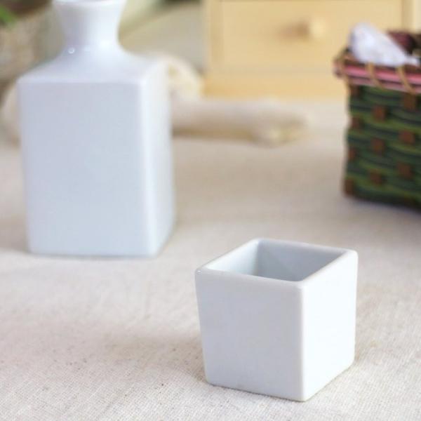 枡のようなスクエアお猪口 日本製 美濃焼 ぐい呑み ぐい呑 枡 盃 角 さかずき おちょこ お猪口 ...