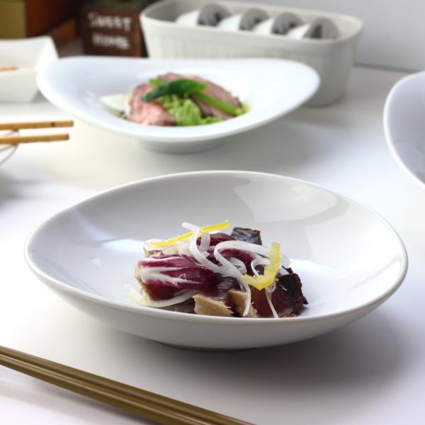 大人気の変形マルチパスタボール 19.5cm 日本製 美濃焼 パスタ皿 カレー皿 オシャレ ロールキ...