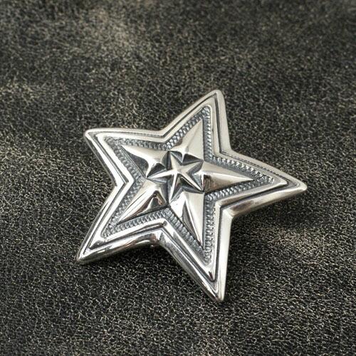 Cody SandersonSMALL STAR IN STAR PENDANT NEW