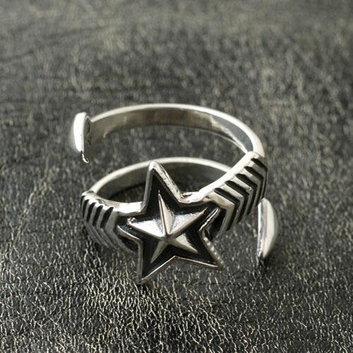 Cody Sanderson W-LARGE ARROW MEDIUM STAR FREE RING