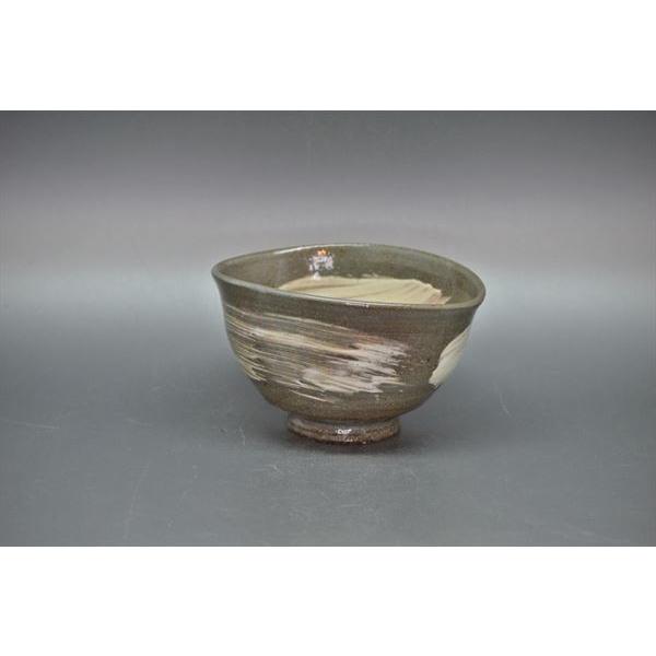編笠茶碗　刷毛目　中村与平作（化粧箱）