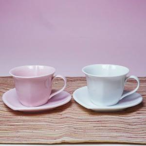 美濃焼Heartカップ＆ソーサーペアセット（ペアコーヒーカップ、紅茶等）（メッセージカードサービスあり）｜chagokorochaya