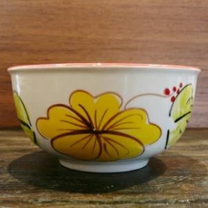 【にわとり食器 　小どんぶり 11.5cm/ハイビスカス柄　黄色】 小鉢 ・小どんぶり にわとり陶器...