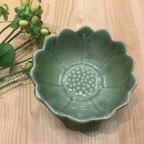 【蓮の花　小鉢　10cm】　セラドン陶器　セラドン食器  陶器　タイ料理　 アジアン料理 　タイ雑貨
