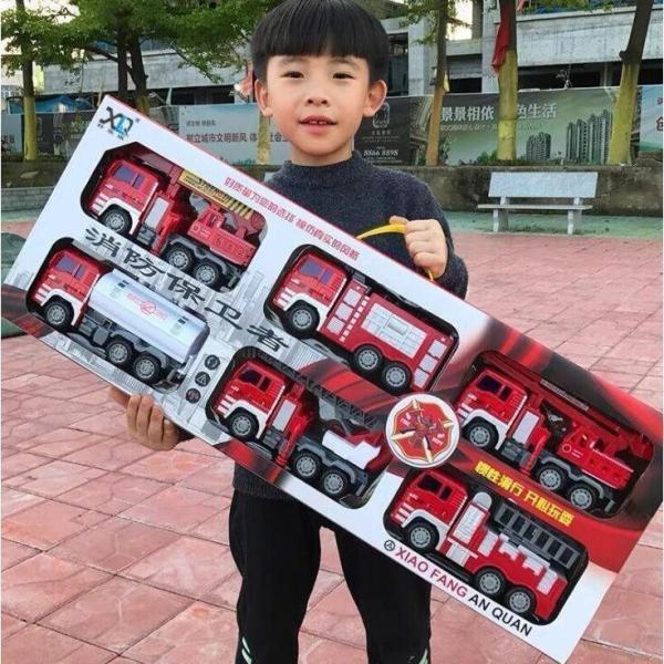 知力を開発する 着手力を鍛える 男の子と女の子のおもちゃ 快楽を得る 誕生日 祝日 消防車セット