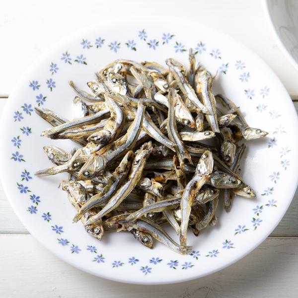 国産　極上乾燥いわし　１００ｇ（５０ｇ×２袋入り）　脱気パック　小さめサイズ　無添加　無着色　犬猫用...
