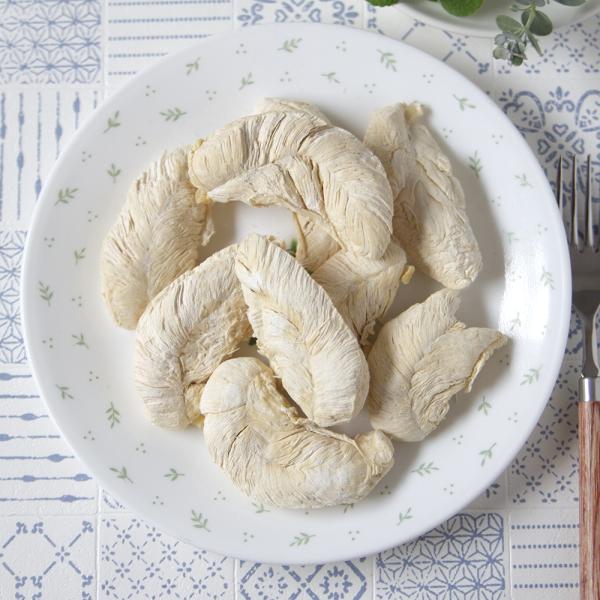 犬　おやつ　国産　フリーズドライ　ハーブで育った　鶏ささみ　１００ｇ　無添加　無着色　ささみ　犬　お...