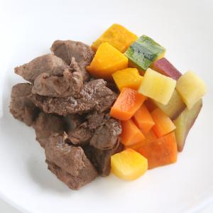 国産 ひとくち鹿肉ステーキと温野菜 60g 無添加無着色レトルト 犬猫用 Packun Specialite