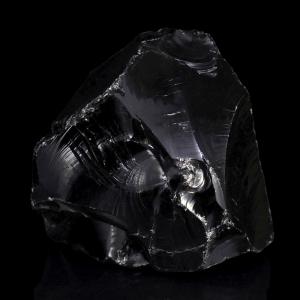 黒曜石　オブシディアン　Ｍサイズ　１個　形状お任せ　鉱物　鉱石　原石　レイアウト素材