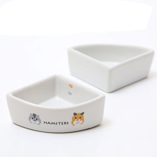 マルカン　ハムちゃんのコーナー食器　８０ｍｌ　ハムスター　エサ皿　えさ入れ
