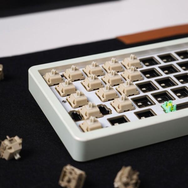 SUEHIODHYリニアメカニカルキーボードスイッチセット、潤滑済み 30ピース5ピンメカニカルゲー...