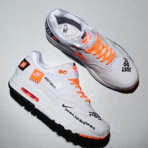 ナイキ NIKE スニーカー ウィメンズ エア マックス 1 LX (WHITE/BLACK-TOTAL ORANGE) 18FA-I