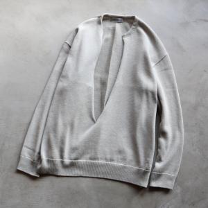 ラッピンノット ニット WRAPINKNOT ギマコットン ディープ Vネック ニット Gima Cotton Deep V-Neck Knit ライトグレー Light Grey 2023春夏新作｜charger