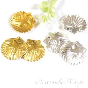 シェル ブラス チャーム 貝  (4個入り) アクセサリーパーツ 真鍮製 ピアス素材 レジン封入｜charms-things