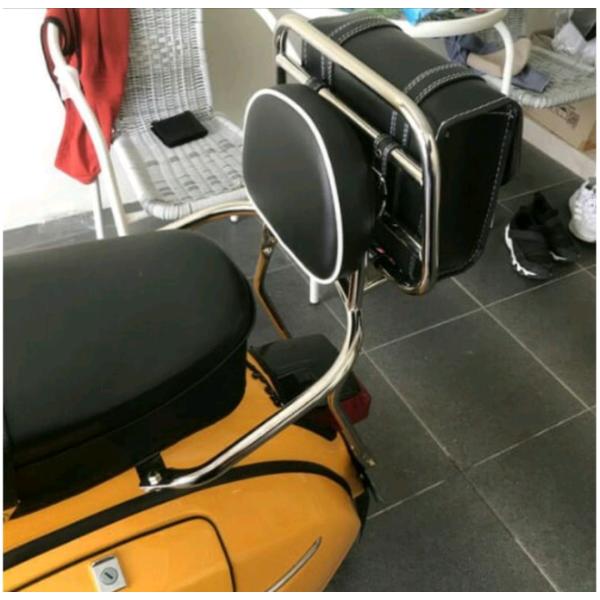 Vespa Primavera &amp; sprint カバン付き リヤバック バックレスト リアシート ...