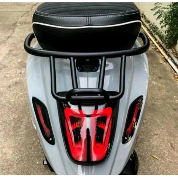 Vespa Primavera &amp; sprint リアキャリア タンデムバー リアラック ベスパ