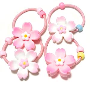 レジンヘアゴム　花びら　ピンク　パール　ちょうちょ　三日月 在庫処分特価 三日月のレジンヘアゴム 1個 ヘアアクセサリー 大人