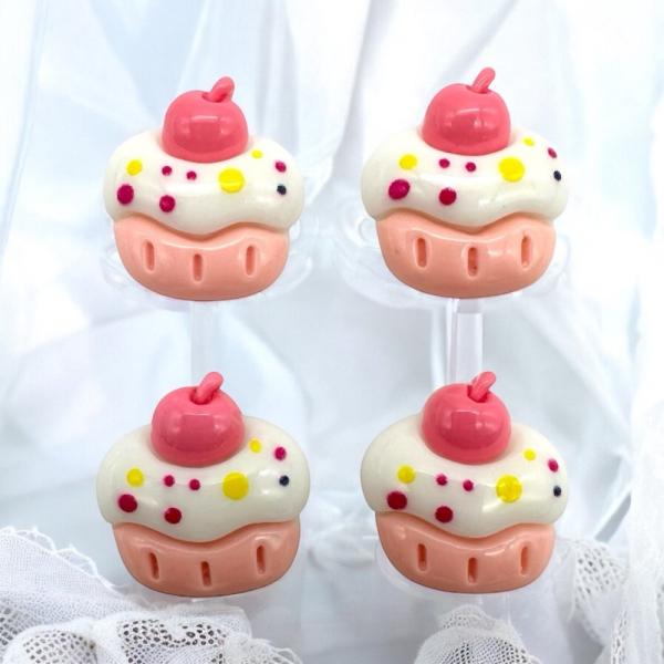 デコパーツ アクリル ケーキ カップケーキ 4個 ピンク ハンドメイド 手芸 材料 貼り付け pt-...