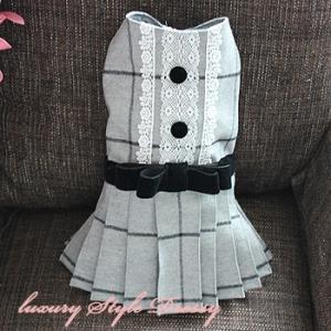 ハンドメイド　ワンピース　オーダー小型犬 オーダーメイドセレブな犬服のホワイトウールワンピース : オーダー