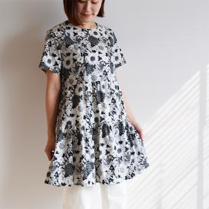 リバティ　半袖ティアードチュニック（スイムダンクレア）モノトーン　半袖　フリーサイズ　チュニック　体型カバー　リラックス　国産