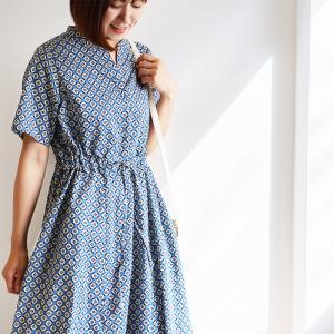 リバティ 半袖ワンピ　スキッパーOP　＜レミーエズラ＞　レトロ　リゾートワンピ　CLIOシリーズ　楽　ゆったり　着やせ　リバティプリント　