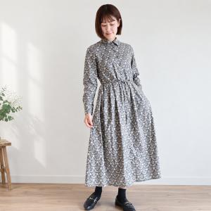 シャツ衿タック長袖ワンピース ＜ペルセフォネ＞ グレーブラウン レディース ロングワンピ 前開き 羽織 日本製 リバティプリント使用