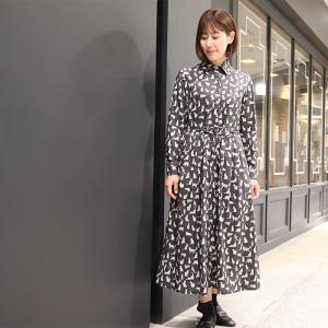 シャツ衿タック長袖ワンピース ＜ミャオウ＞ モノトーン レディース ロングワンピ 前開き 羽織 日本製 リバティプリント使用