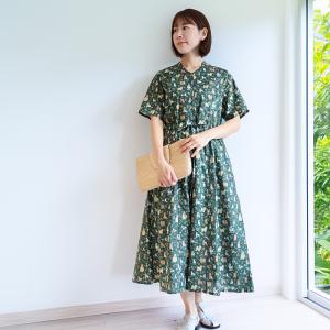 リバティ 半袖ワンピース スタンドカラー　＜犬柄＞　リゾートワンピ　CLIOシリーズ　楽　ゆったり　着やせ　リバティプリント　国産　