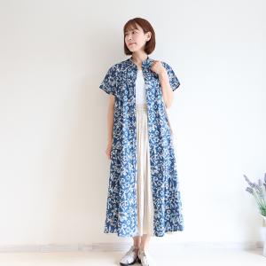 リバティ Rosa半袖OP  ＜フラワーパワー＞　シャツワンピ　リラックス　スタンドカラー　体型カバー　全開ボタン付　ナチュラル　リバティプリント　国産　