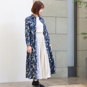 Mira長袖OP ＜エリザベススケッチ＞　Aラインシャツワンピ　春秋冬　襟付き　体型カバー　全開ボタン付　大人ワンピ　リバティプリント　国産　