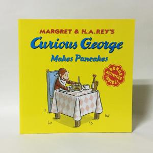 Curious George Makes Pancakes（洋書：英語版 中古）｜chikyuyabooks