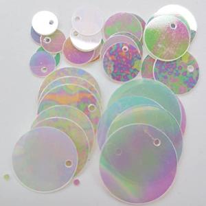 虹色の緩いスパンコールラウンド緩いスパンコールのパックDIY縫製ステッチ装飾装飾複数のサイズが900個入り