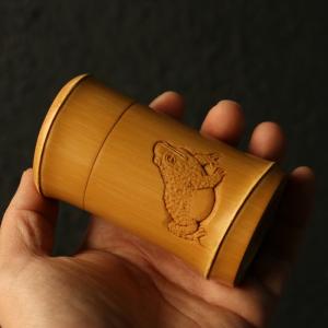 名家書文作り彫刻「守望金蟾」老玉竹茶缶竹茶倉竹彫刻