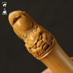 の逸品名家李攀純の手作り立体透かし彫り円形彫刻「ライオン」ソリッド竹手把持品