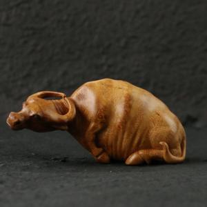 劉衛強純の手彫り天然老竹根彫牛年捻転乾坤把手彫り品