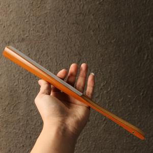 浙派の名家王偉は二十数年前の玉竹燕尾頭を精製し、扇子骨の古材竹扇子を遊びました