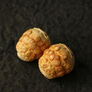 釘だらけ彫り三足ヒキガエル竹彫り手玉遊び-財を招き宝を運ぶ