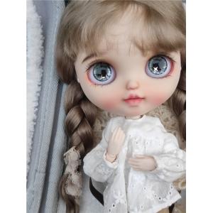 アイシーぬいぐるみは多肉で化粧直しをしている。