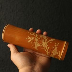 の戚挺飛留青陰刻老玉竹茶筒竹彫刻『百財』茶筒